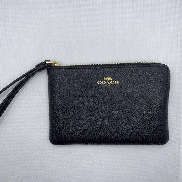 HP🎉 Coach Wristlet - Picture 4 of 6